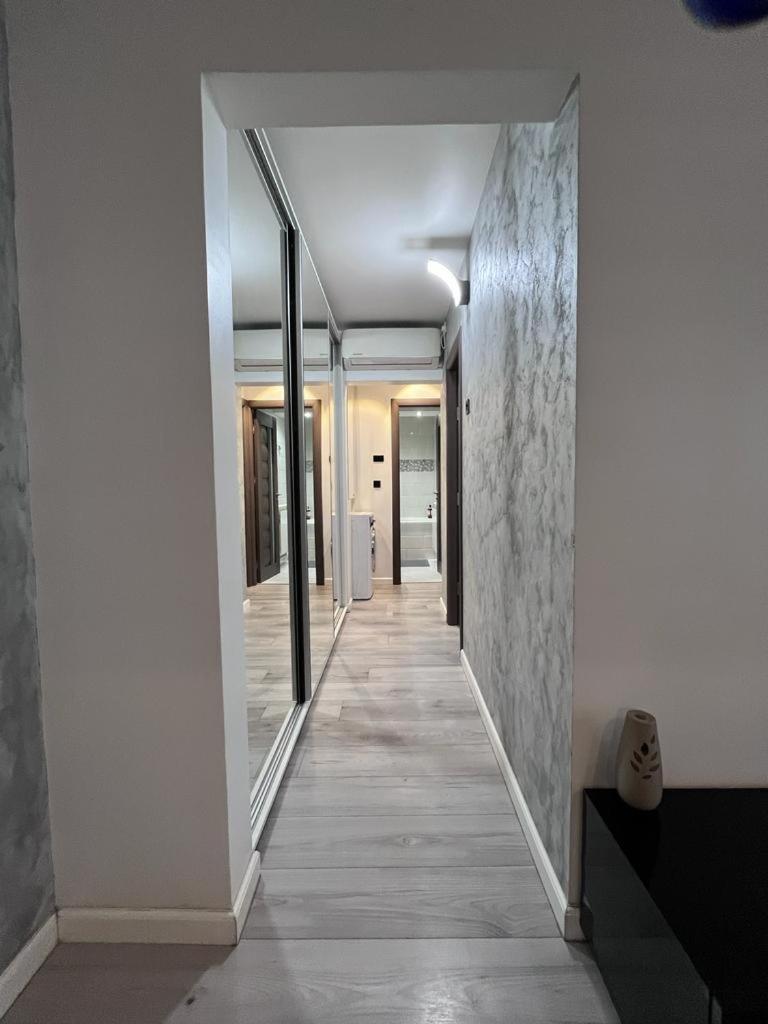 Elegant & Silver Luxury Apartament Κραϊόβα Εξωτερικό φωτογραφία